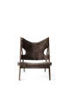 Kreslo Knitting Lounge Chair Sheepskin, dark oak/root