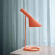 Stolná lampa AJ Mini, electric orange